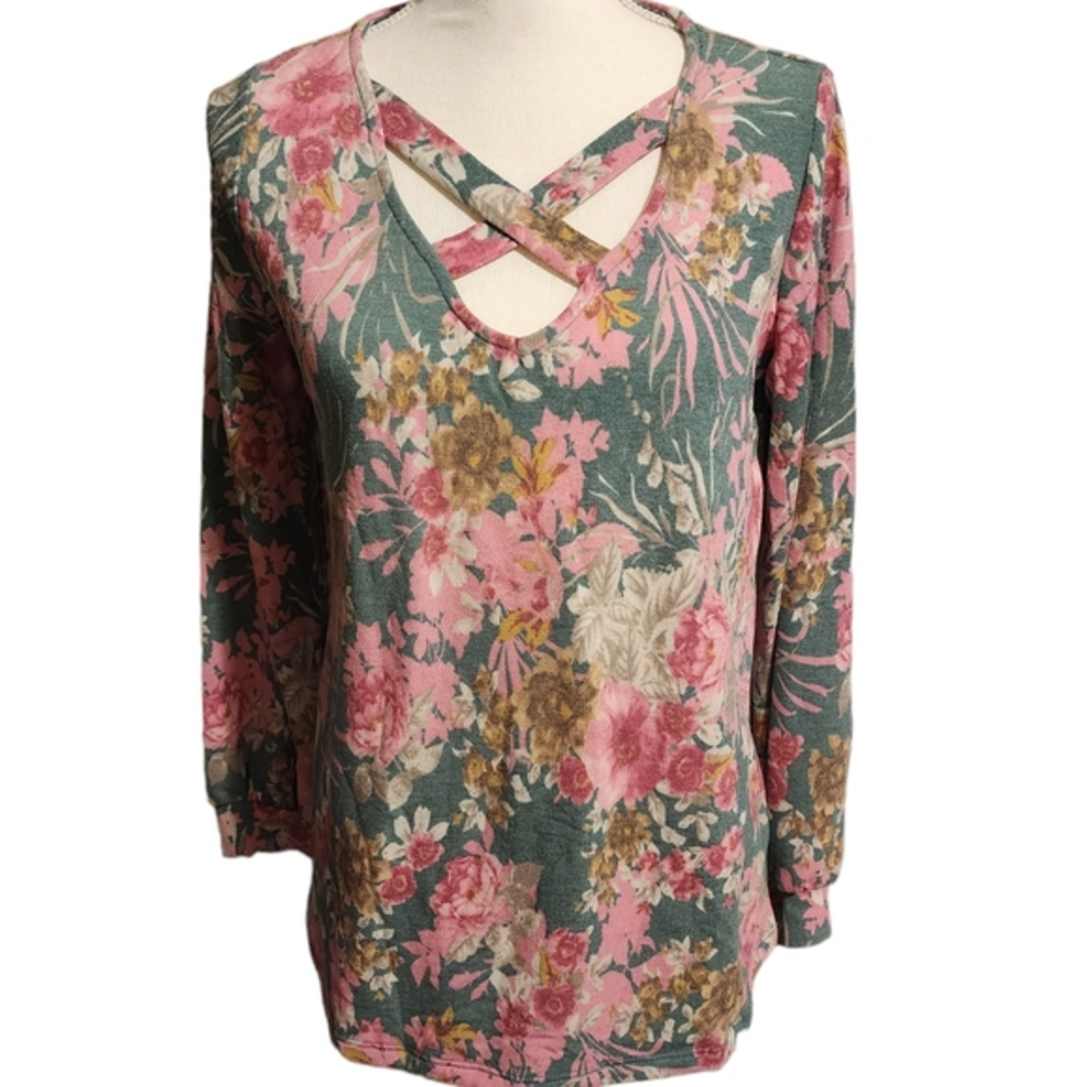 White birch floral crisscross‎ front long sleeve top